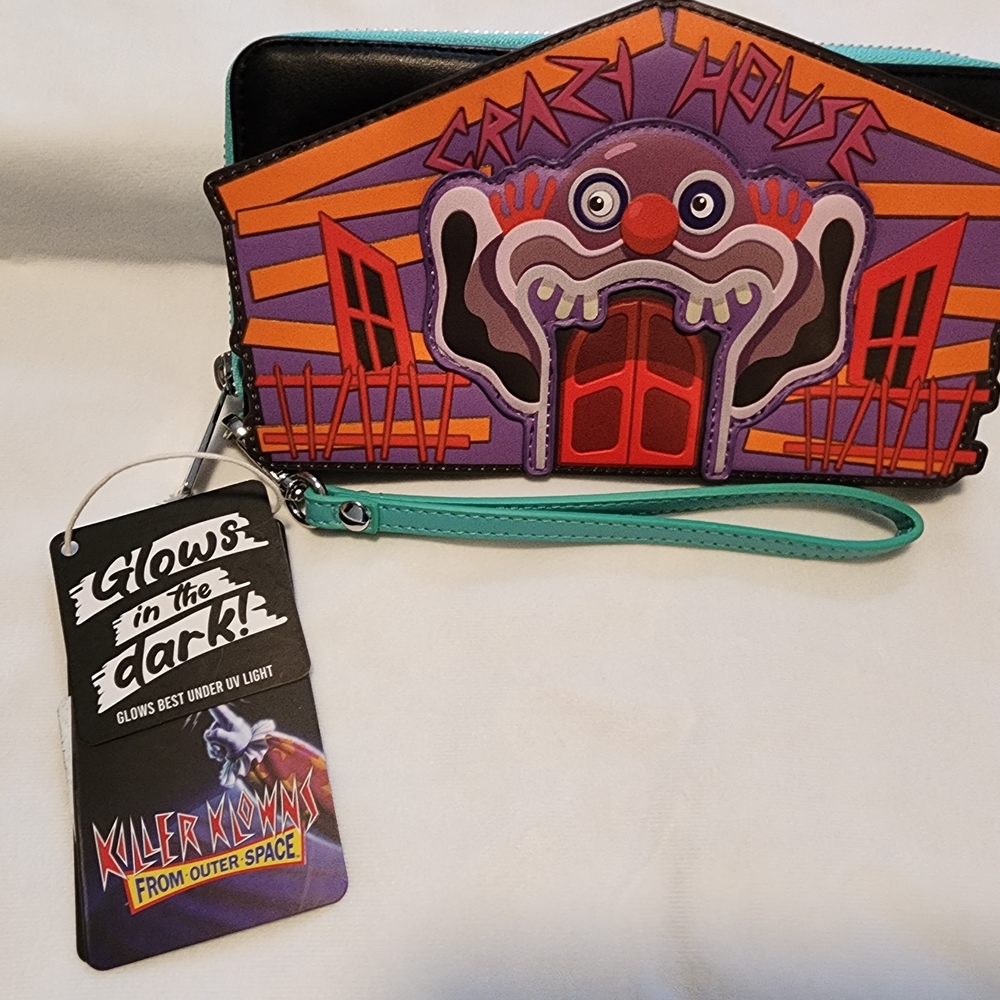 Glow In The Dark Killer Clown From Outer Space Loungefly Wallet